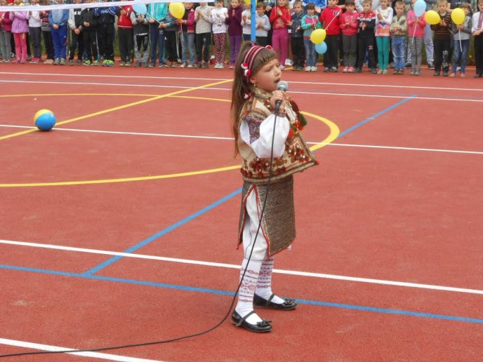 У селищі Ясіня офіційно відкрили спортивний майданчик – 06