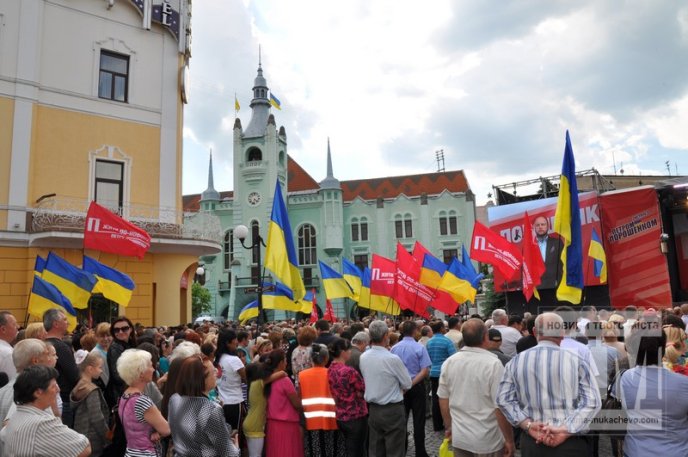 Петро Порошенко у Мукачеві презентував свою передвиборчу програму "Жити по-новому" (ФОТОРЕПОРТАЖ) – 09