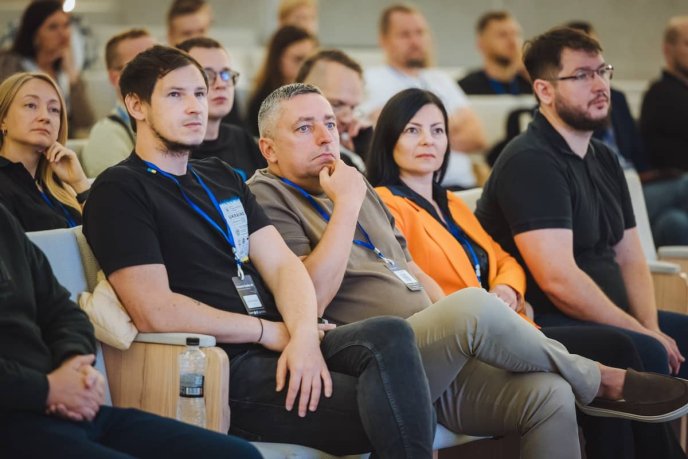 Future Code: AI – як відбулася найбільша технологічна конференція Закарпаття – 08