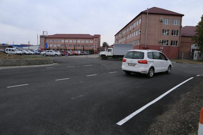 У Мукачеві завершують ремонт дороги на вулиці Свято-Михайлівській – 04