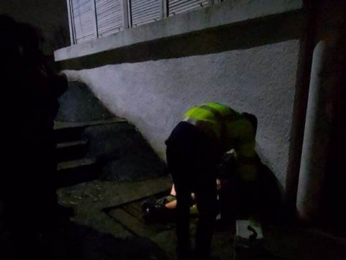 В одному з парків Мукачева знайшли чоловіка у безпорадному стані – 02