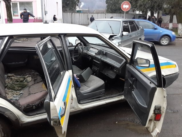 У Великому Березному міліціонер на службовому автомобілі спричинив ДТП (ФОТО) – 05