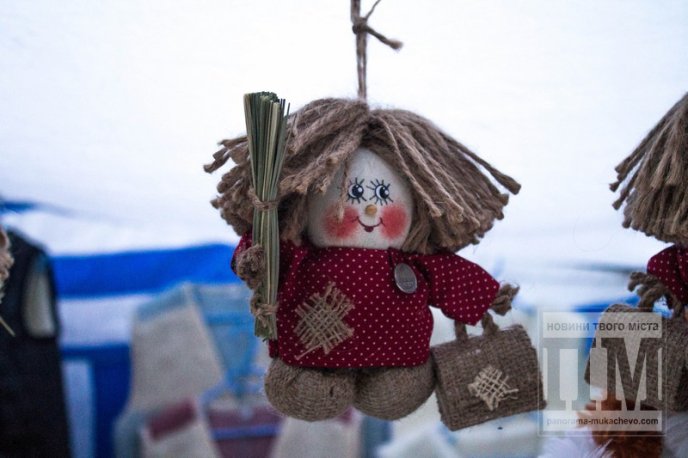 На ярмарку до Дня святого Мартина мукачівці куштують справжні ласощі (ФОТОРЕПОРТАЖ) – 16