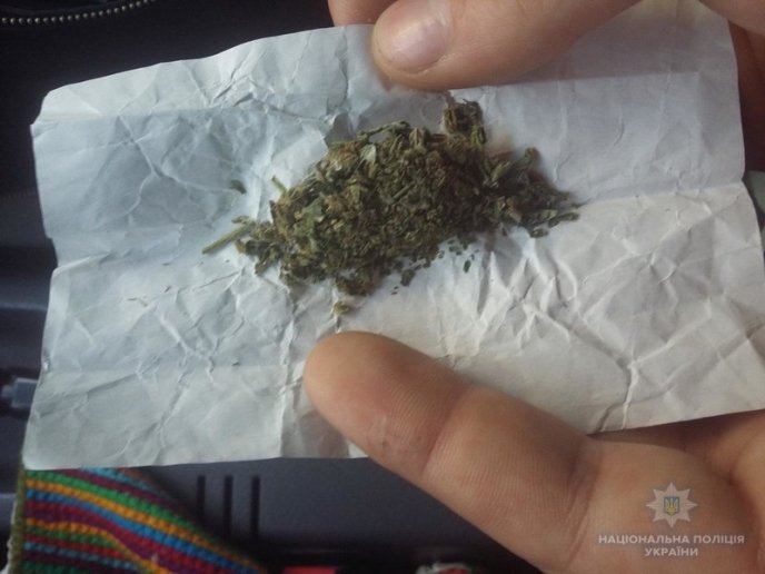 У 24-річного мукачівця поліція знайшла наркотики – 03
