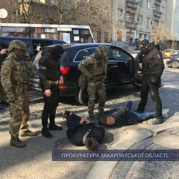 Суд взяв під варту 4 учасників злочинного угруповання із Мукачева – 01 Суд взяв під варту 4 учасників злочинного угруповання із Мукачева – 01