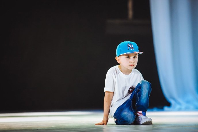 В Ужгороді студія сучасного танцю «Бліц» провела звітний концерт – 35