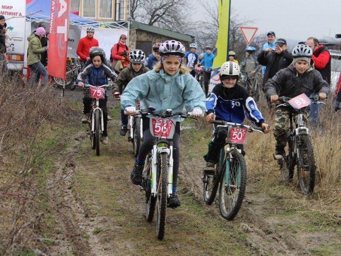 На Радванському кар’єрі змагались велосипедисти у дисципліні крос-кантрі (ФОТО) – 06 На Радванському кар’єрі змагались велосипедисти у дисципліні крос-кантрі (ФОТО) – 06