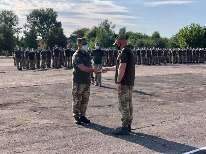 У Мукачеві зустріли військовослужбовців 128 бригади – 03 У Мукачеві зустріли військовослужбовців 128 бригади – 03