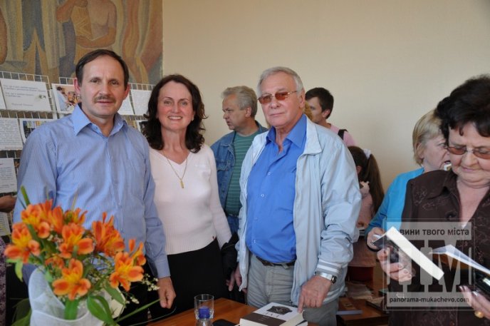 "Всі, хто живуть не в Мукачеві – лише прикидаються, що живуть", – Мирослав Дочинець (ФОТО) – 27