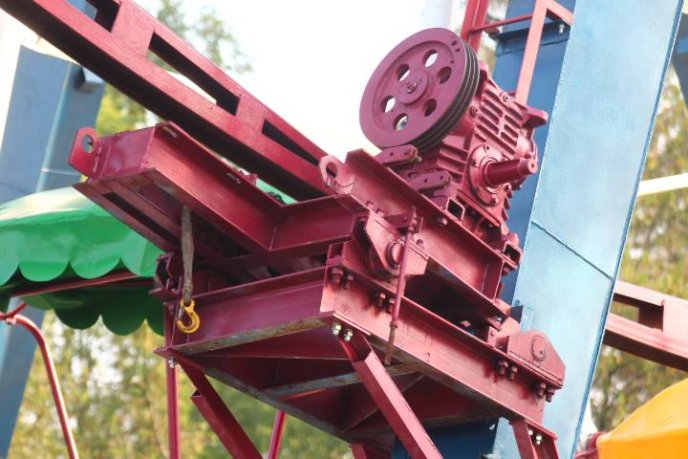 Завтра у Мукачеві планують запустити оглядове колесо – 05