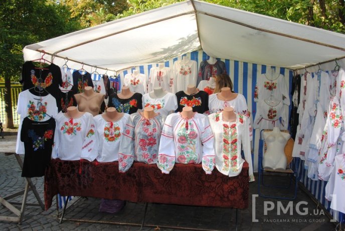 У Мукачеві розпочався "Медовий ярмарок – 2015" – 14