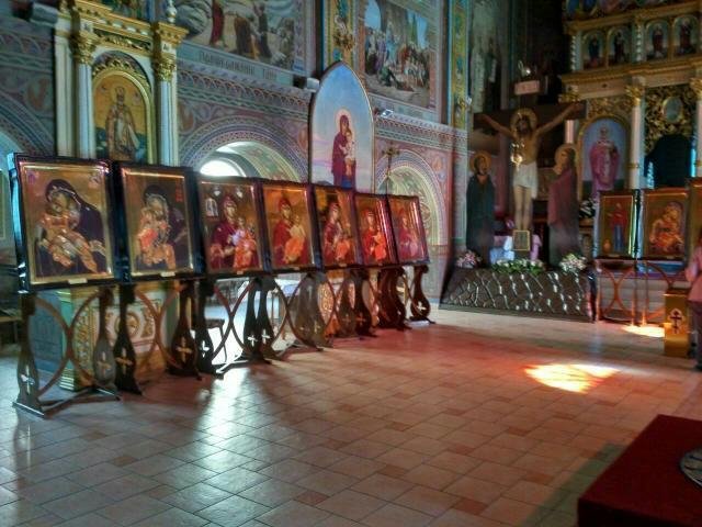 У Мукачево привезли копії чудотворних ікон зі святої гори Афон – 03