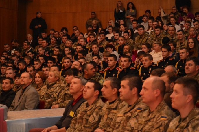 В Ужгороді керівники краю привітали закарпатських військових з Днем Збройних Сил України – 01