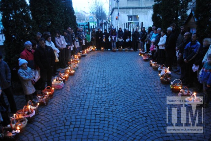 Християни західного обряду Мукачева відзначають Пасху (ФОТОРЕПОРТАЖ) – 10