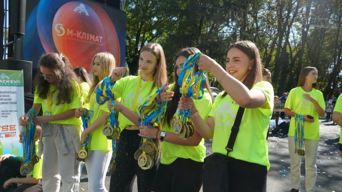 Зібрали понад 2 мільйони гривень: у Мукачеві відбувся півмарафон на підтримку ЗСУ – 03