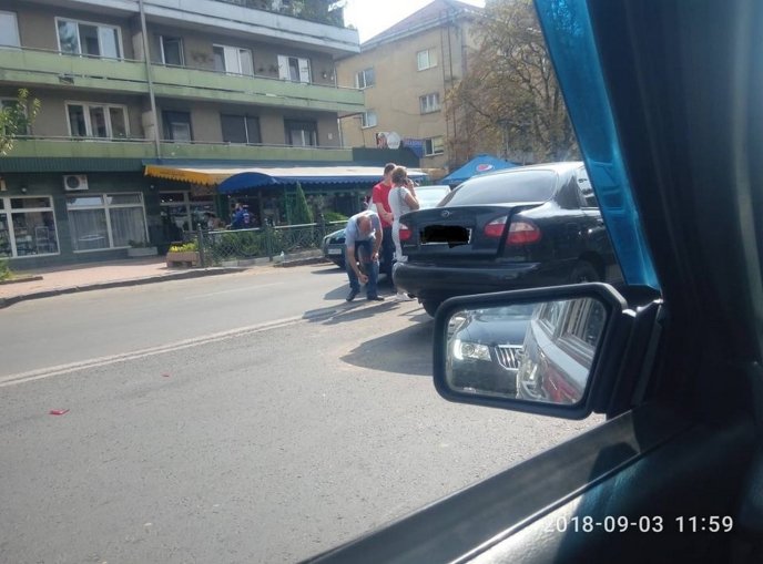 ДТП в Ужгороді: зіткнулися два автомобілі – 02