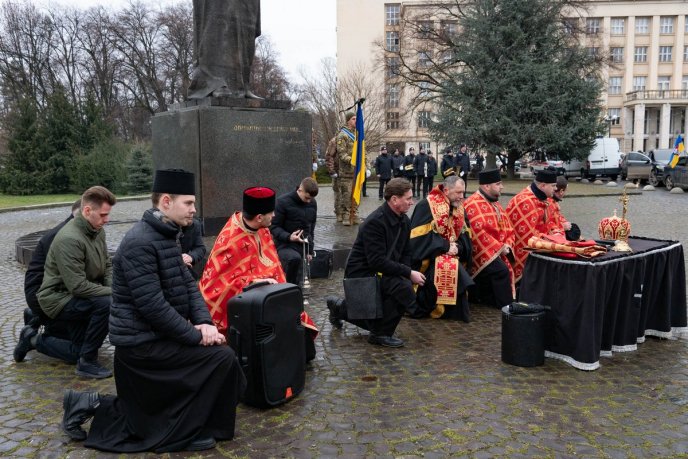 До війни працював вчителем: в Ужгороді поховали Героя – 03