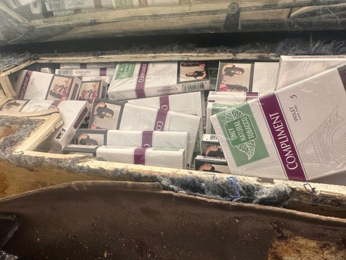 Закарпатка «позбулася» мікроавтобуса за 400 тисяч гривень через сигарети – 01