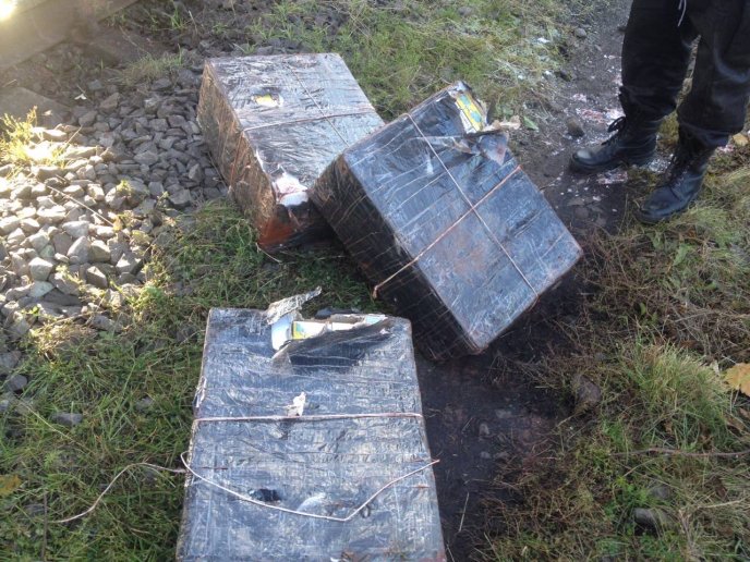 У вантажному потягу, що їхав до Словаччини, прикордонники виявили контрабандний тютюн  – 03 У вантажному потягу, що їхав до Словаччини, прикордонники виявили контрабандний тютюн  – 03