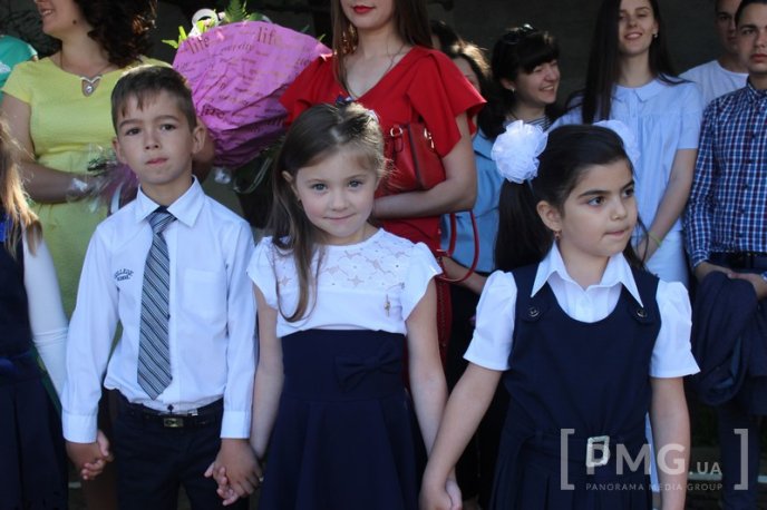 Свято останнього дзвоника відзначили у Мукачівській ЗОШ №13 – 10