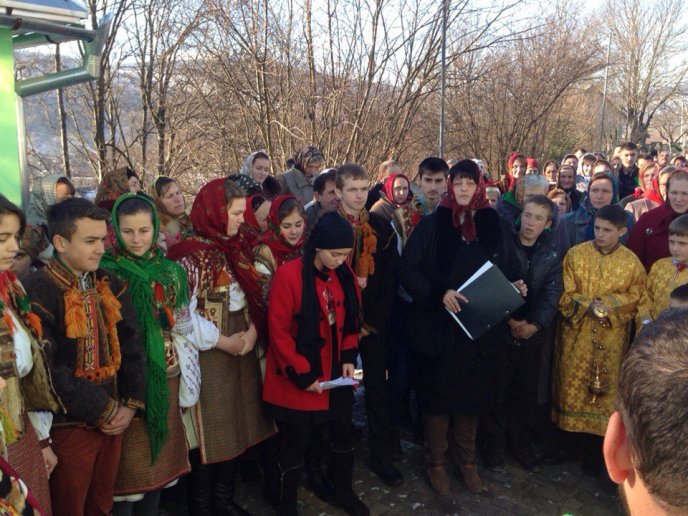 На Рахівщині освятили пам’ятник жертвам Голодоморів та політичних репресій – 07