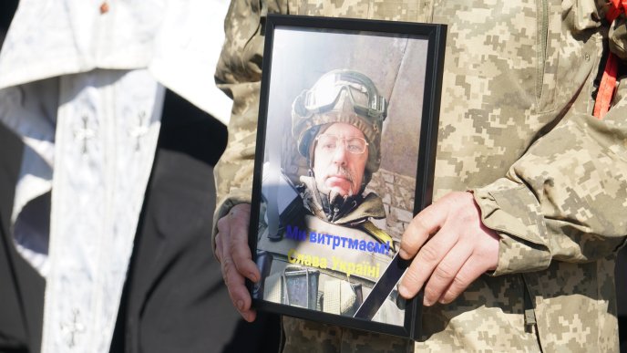 Мукачево попрощалось із загиблим на війні Героєм Володимиром Литвиненком – 06