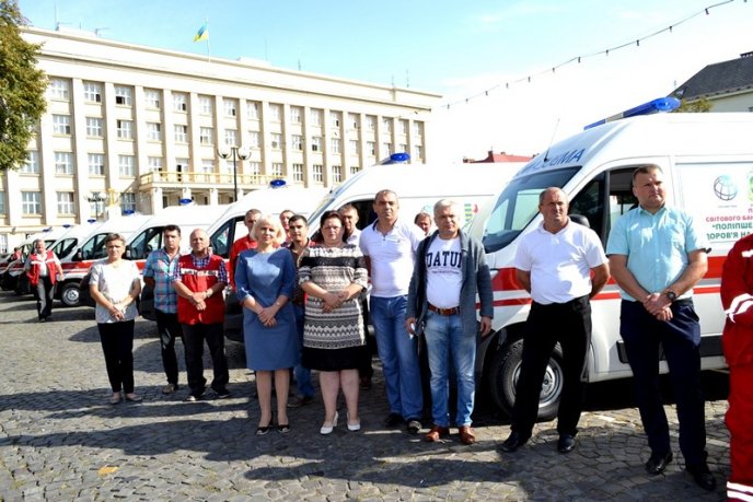 13 карет швидкої допомоги отримали гірські райони Закарпаття – 05