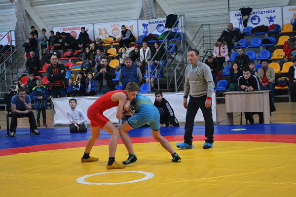 У Тячеві пройшов ювілейний новорічний турнір на Кубок федерації греко-римської боротьби – 04