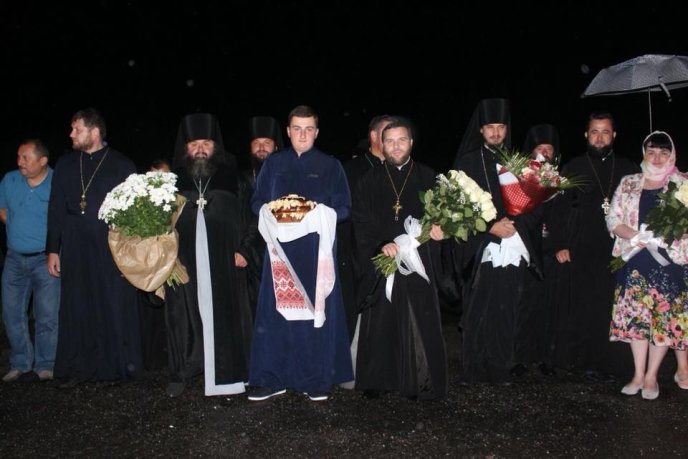 На межі Закарпаття та Львівщини закарпатці урочисто зустріли Митрополита Феодора – 02