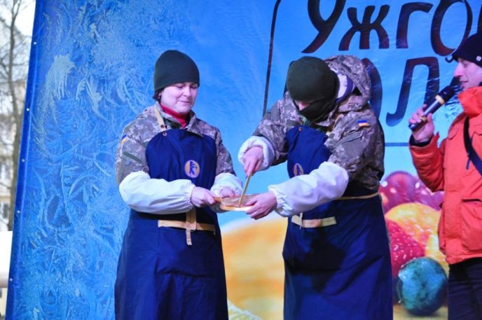 На «Ужгородській палачінті» урочисто розрізали перший млинець – 12