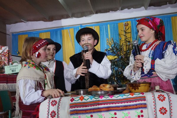 На Тячівщині та Рахівщині відбулись оглядові конкурси на краще виконання колядок – 03