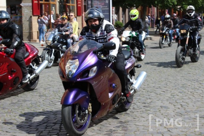 Байкери проїхались вулицями Мукачева – 15