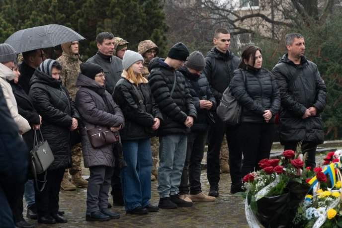 В Ужгороді поховали військового, який загинув місяць тому – 07 В Ужгороді поховали військового, який загинув місяць тому – 07