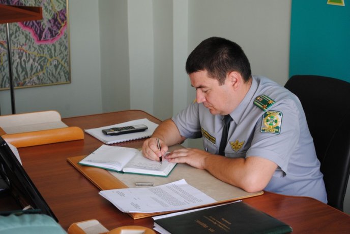 Мукачівські прикордонники разом зі своїми колегами та туроператорами обговорили нові правила перетину кордону для туристів – 02