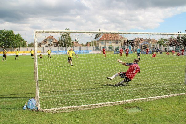 У Мукачеві провели футбольний турнір серед ветеранів пам’яті Олега Іщенка (ФОТО) – 02