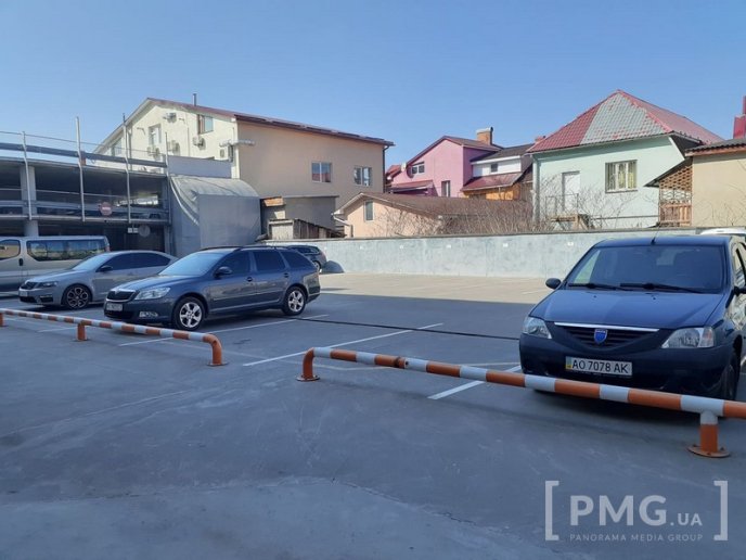 Перший день суворого карантину у Мукачеві: які заклади закрили, а які продовжують працювати – 13