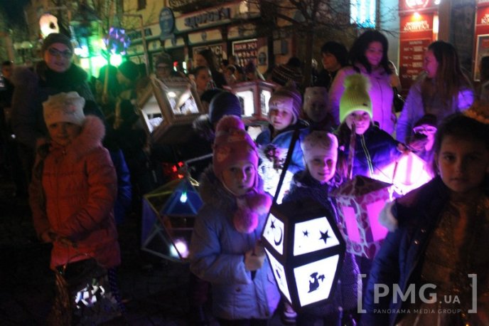 Парад ліхтариків та лицарські бої: як у Мукачеві відзначали День святого Мартина – 15