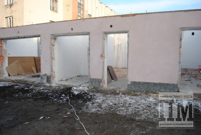 Мешканці вулиці Грушевського скаржаться на будівництво, яке знищило вулицю (ФОТО, ВІДЕО) – 01