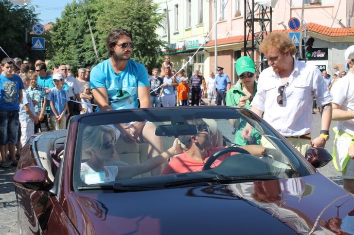 Фреймут, Педан, Притула та брати Сафронови "творять дива" в центрі Мукачева (ФОТОРЕПОРТАЖ) – 09 Фреймут, Педан, Притула та брати Сафронови "творять дива" в центрі Мукачева (ФОТОРЕПОРТАЖ) – 09