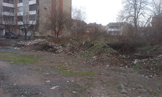 На вулиці Кармелюка в Ужгороді можуть встановити смітники та майданчики – 06