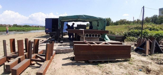 У Мукачеві почали будівництво пішохідного мосту – 06