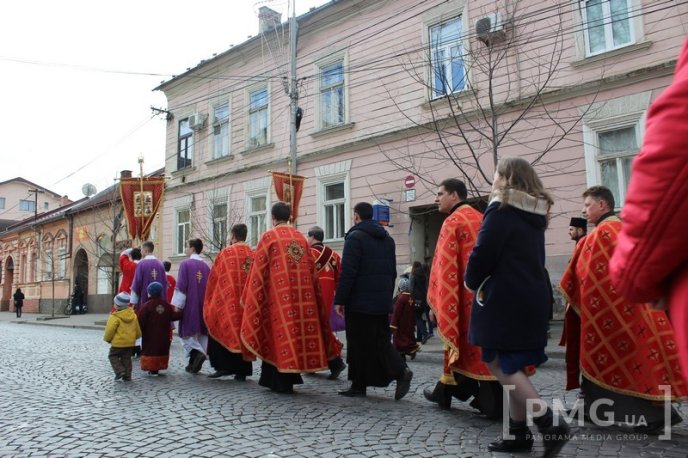 Вулицями Мукачева пройшла Хресна Хода – 38