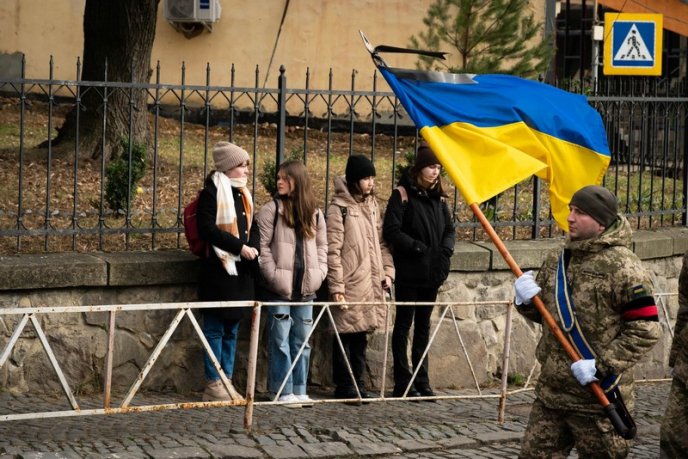 Діти втратили батька: поховали приватного підприємця, який загинув на війні – 06