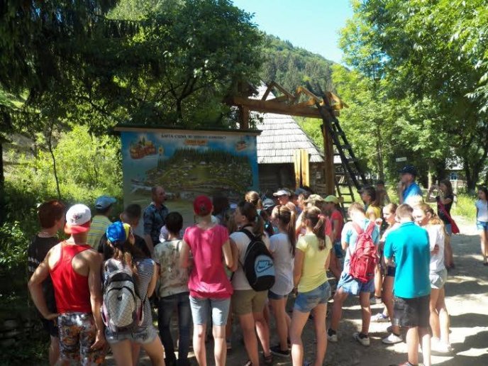 На Закарпатті запрацював літній оздоровчий табір «Юний краєзнавець – 2015» – 03 На Закарпатті запрацював літній оздоровчий табір «Юний краєзнавець – 2015» – 03