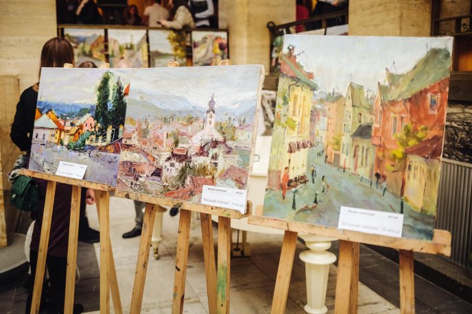 В Ужгороді нагороджували переможців мистецького конкурсу "Срібний мольберт" – 14