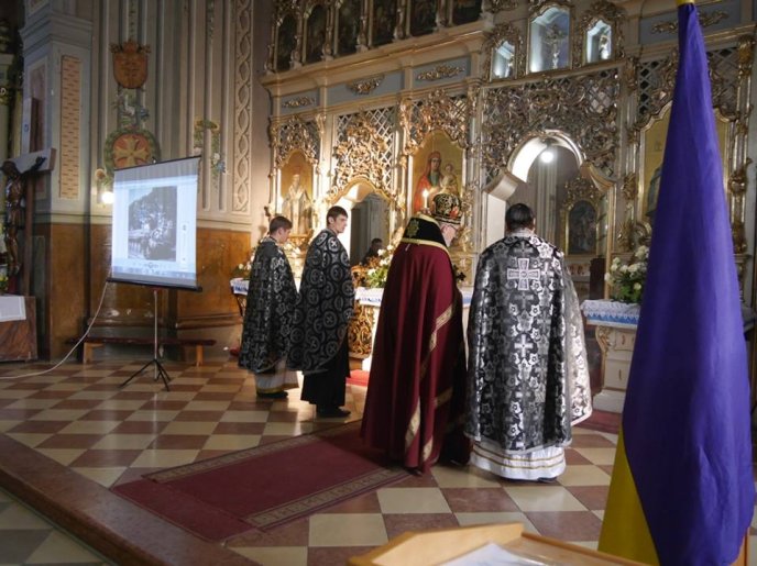 В Ужгороді відзначили 25-річчя Збройних Сил України – 06