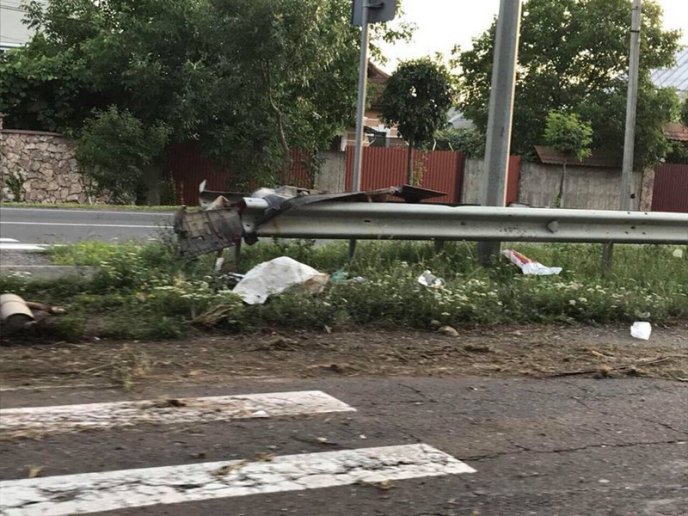 Моторошна аварія поблизу Ужгорода: автомобіль перекинувся на дах – 06