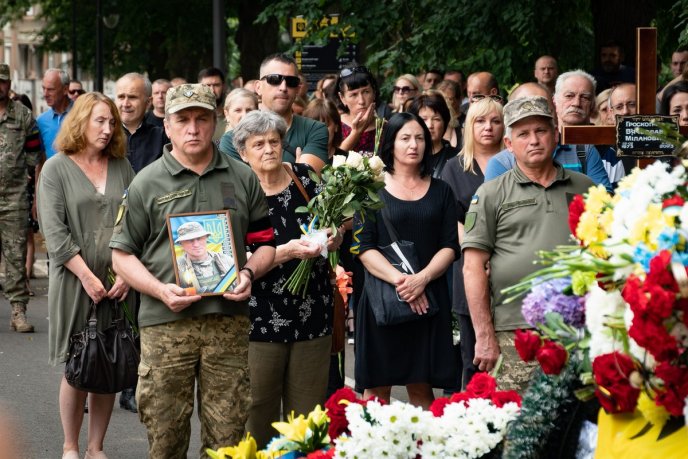 Загинули в один день: на Закарпатті поховали двох військових – 04 Загинули в один день: на Закарпатті поховали двох військових – 04