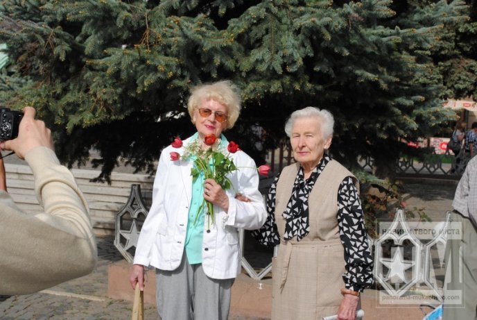 Мукачівські комуністи вийшли на традиційну першотравневу маніфестацію (ФОТО) – 01