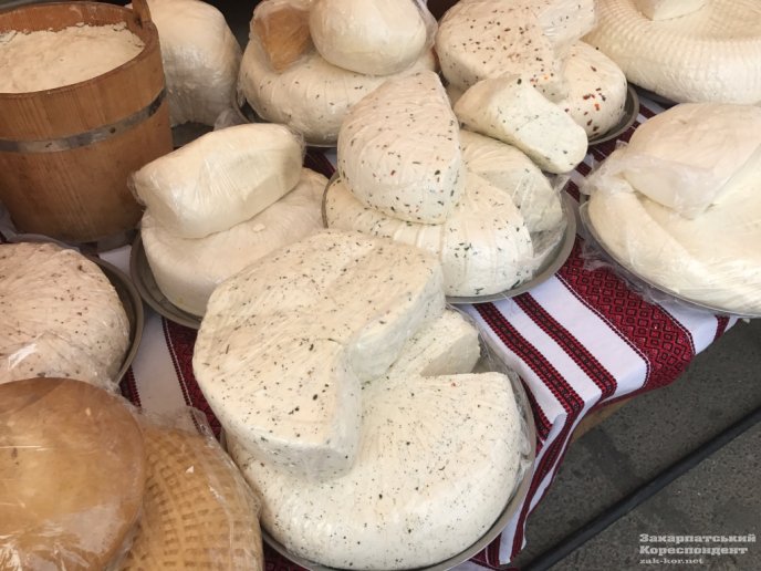 Фестиваль "Сонячний напій" в Ужгороді: що можна придбати на святі вина – 09